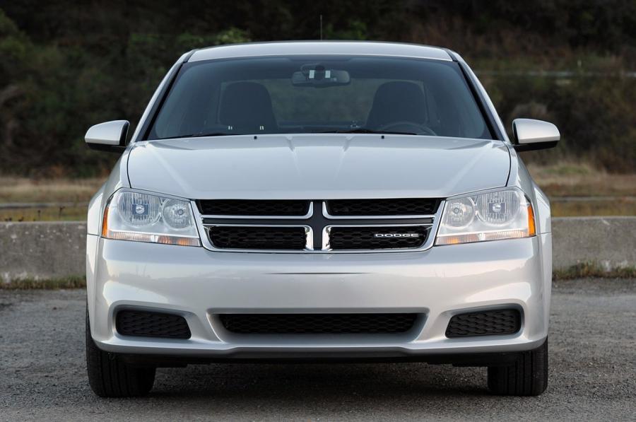  Dodge Avenger 2011 года  (фото 7 из 61)